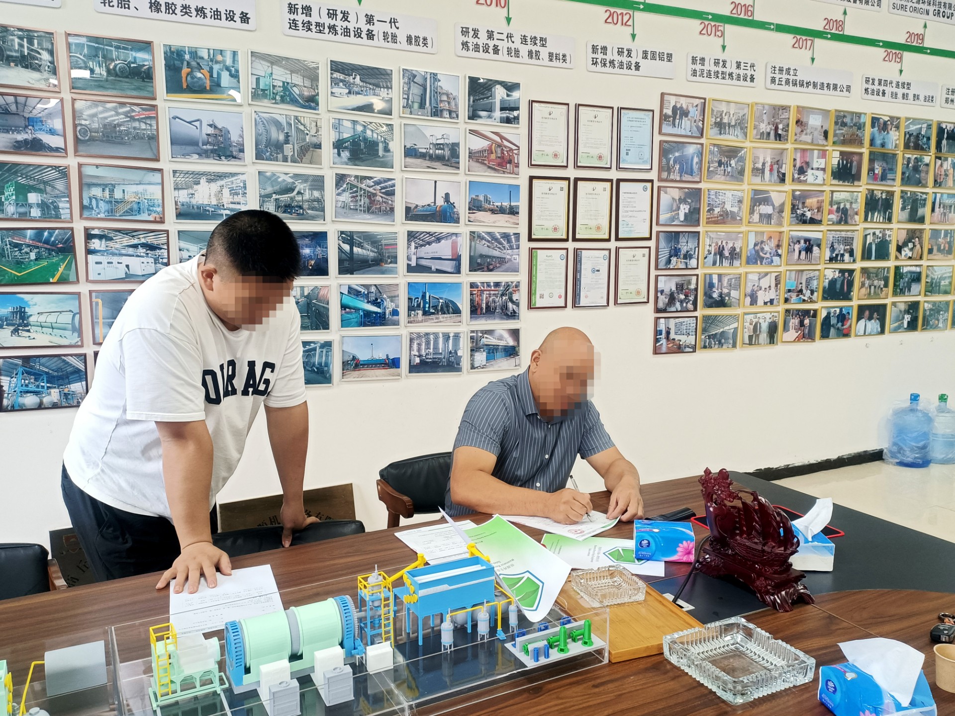 河南三豐環保-江西客戶前來采購輪胎煉油設備